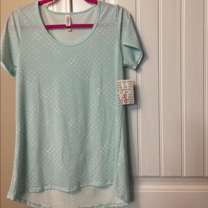 Small classic t NEW with tags